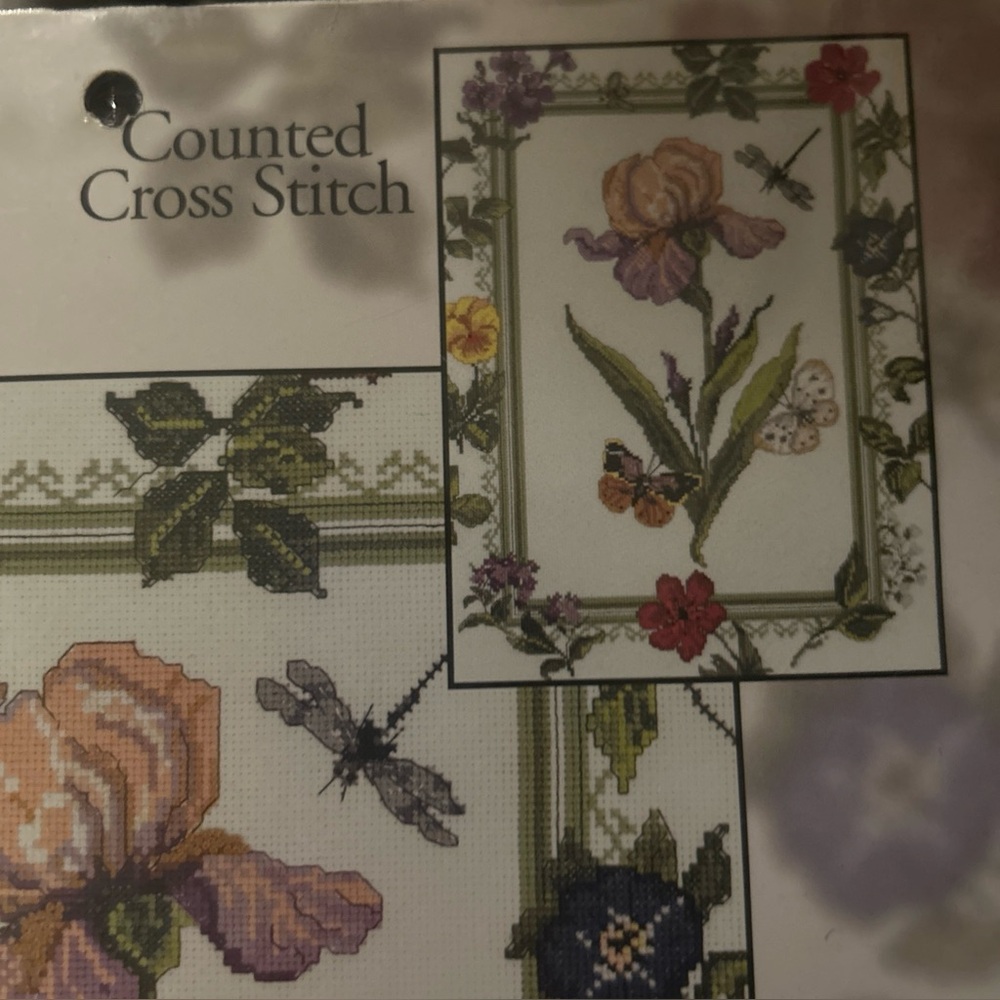 Candamar Designs "Iris Botanical Picture" 51201 Counted Cross Stitch Kit NEW
